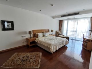 Apartamento en alquiler de 3 habitaciones en Khlong Toei, Bangkok