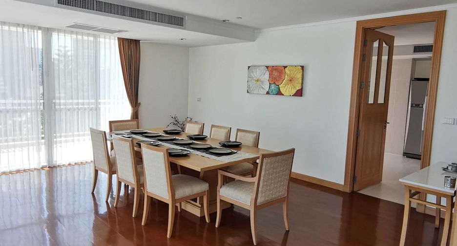 Apartamento en alquiler de 3 habitaciones en Khlong Toei, Bangkok
