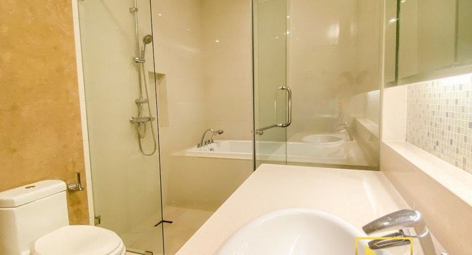 Condo en alquiler de 3 habitaciones en Khlong Toei, Bangkok