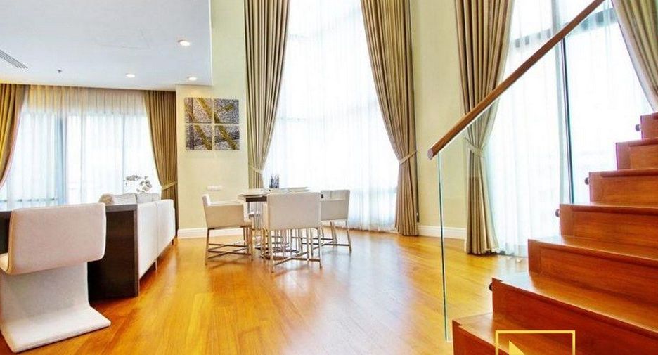 Condo en alquiler de 3 habitaciones en Khlong Toei, Bangkok