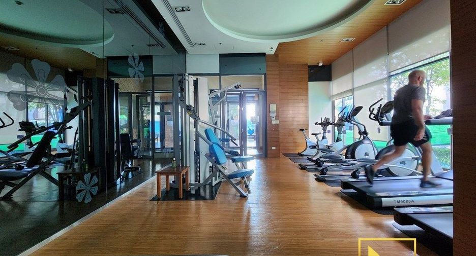 Condo en alquiler de 3 habitaciones en Khlong Toei, Bangkok