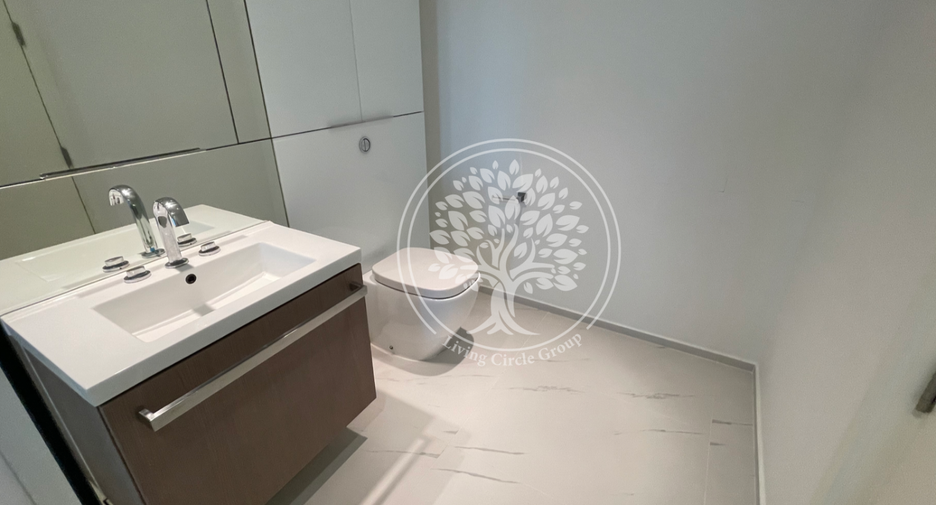 For rent and for sale 1 bed condo in Pathum Wan, Bangkok