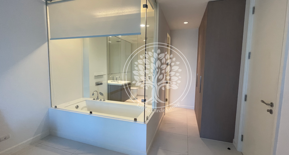 For rent and for sale 1 bed condo in Pathum Wan, Bangkok