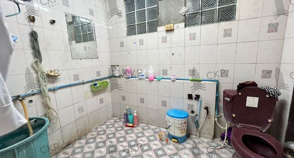 For sale 4 bedrooms townhouse in Thung Khru, Bangkok