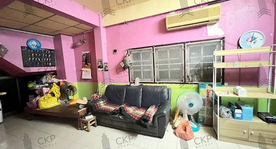 For sale 4 bedrooms townhouse in Thung Khru, Bangkok