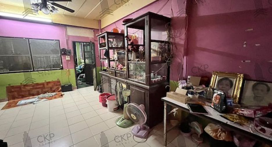 For sale 4 bedrooms townhouse in Thung Khru, Bangkok