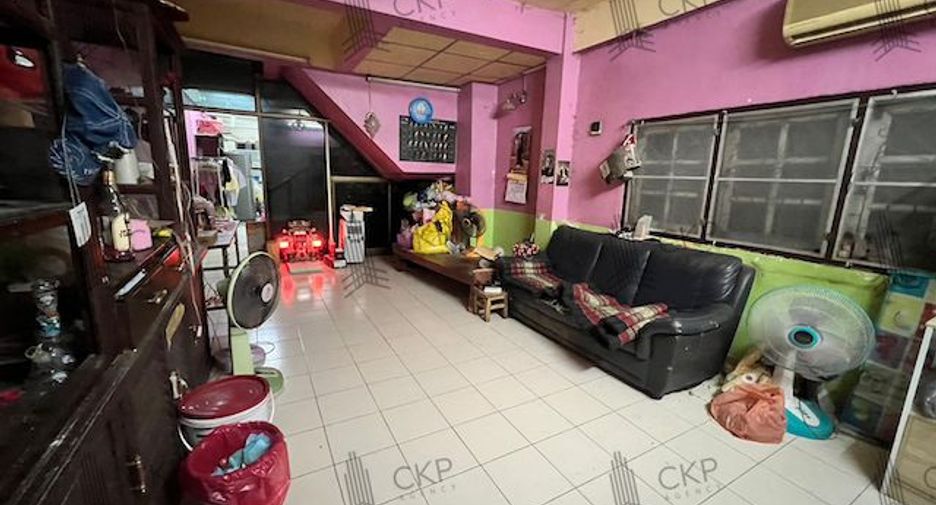 For sale 4 bedrooms townhouse in Thung Khru, Bangkok