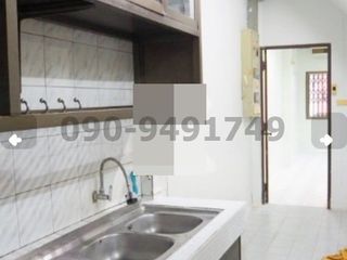 For rent 4 bedrooms retail Space in Khlong San, Bangkok