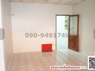 For rent 4 bedrooms retail Space in Khlong San, Bangkok