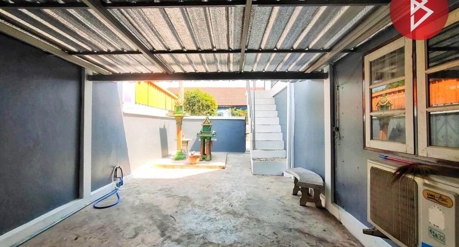 For sale 4 bed townhouse in Ban Pong, Ratchaburi