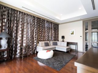 For rent 4 bedrooms house in Watthana, Bangkok