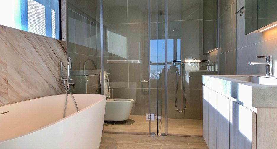 For rent 2 bedrooms condo in Sathon, Bangkok
