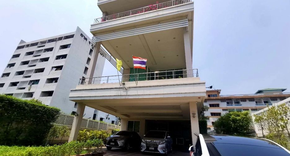 出售 4 卧室 独立屋 在 Watthana, 曼谷