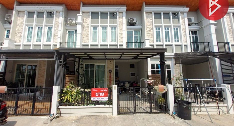 For sale 4 bed townhouse in Sai Mai, Bangkok