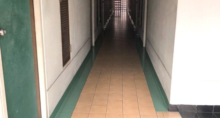 For sale 49 bedrooms apartment in Bang Kapi, Bangkok