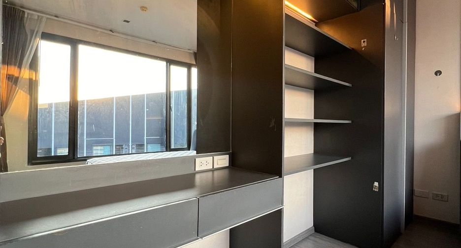 For rent 2 bedrooms condo in Khlong San, Bangkok