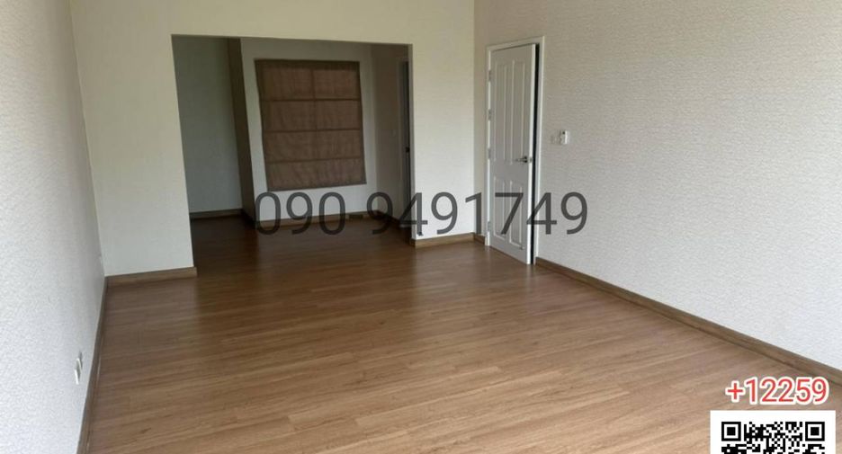 For rent 3 bedrooms townhouse in Pak Kret, Nonthaburi