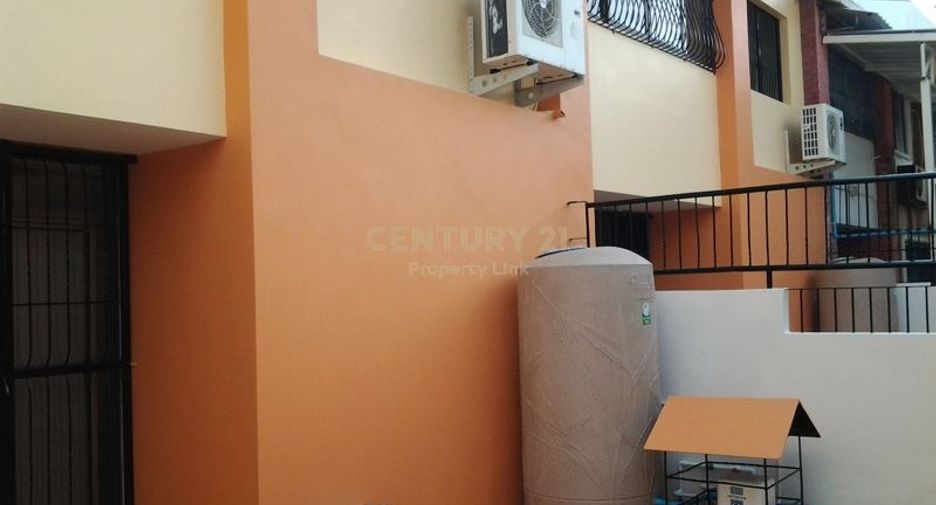 For rent and for sale 3 bedrooms townhouse in Chatuchak, Bangkok