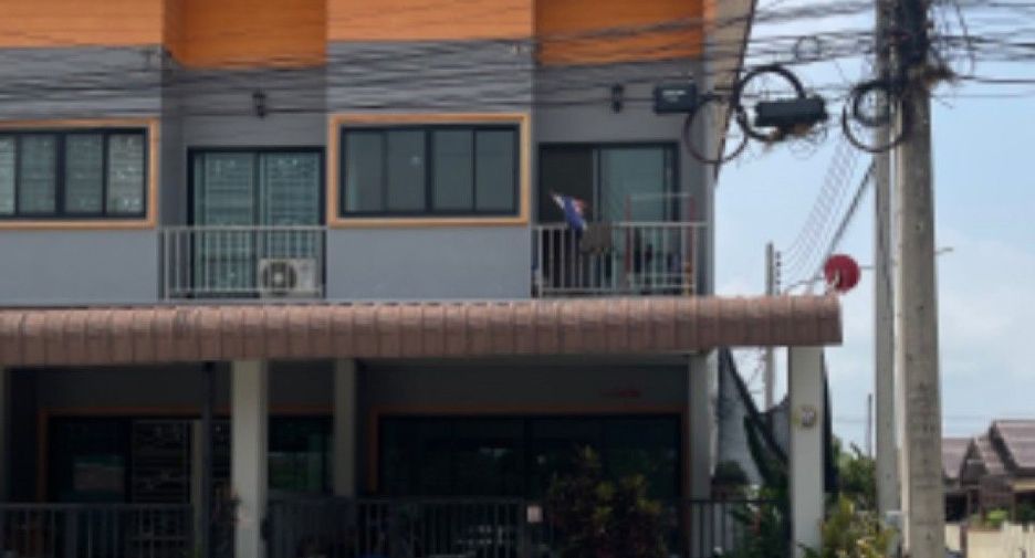For sale 2 bed townhouse in Phanat Nikhom, Chonburi