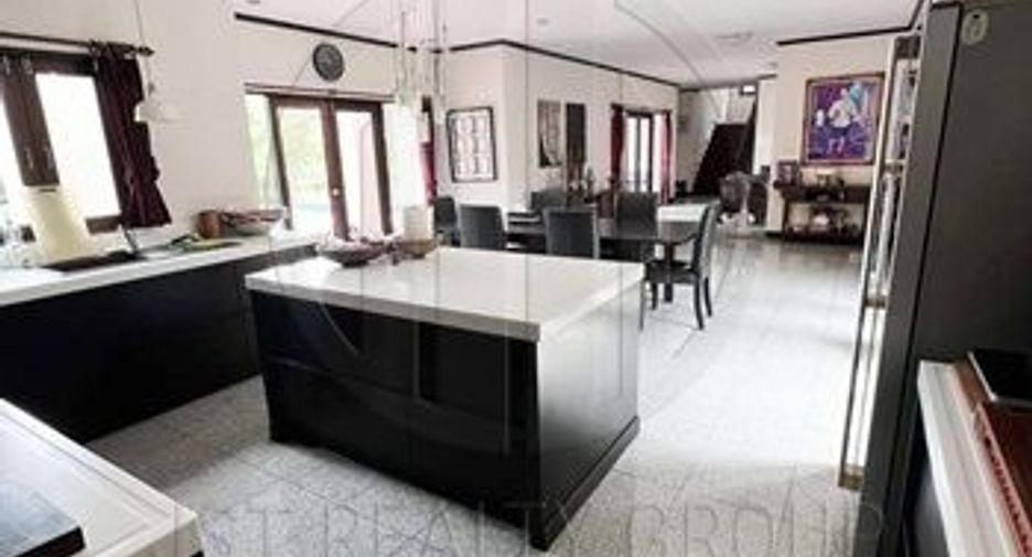 For sale 4 ベッドルーム house in Bang Sao Thong, Samut Prakan