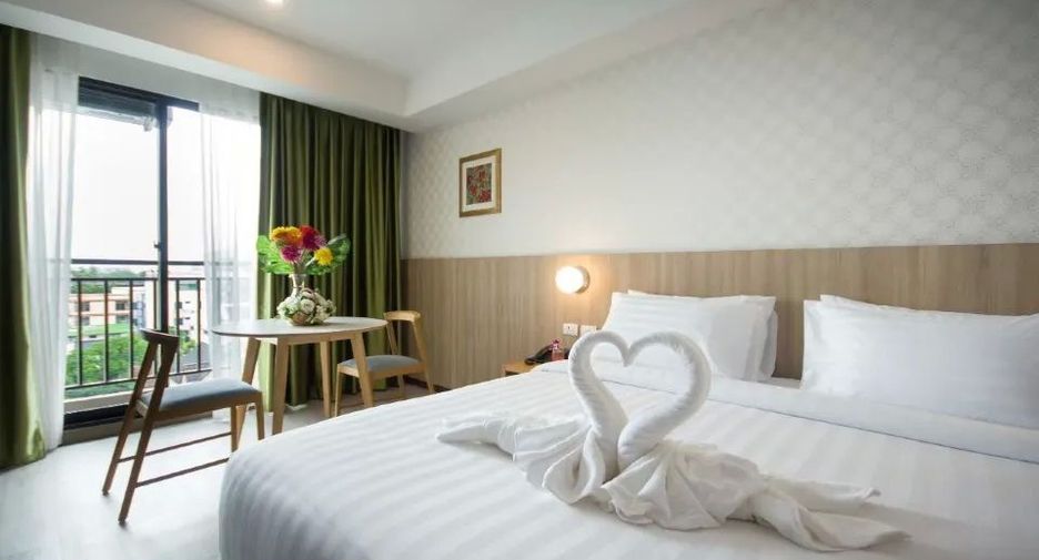 For sale 163 bed hotel in Phra Khanong, Bangkok