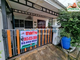 For sale 4 bedrooms townhouse in Don Mueang, Bangkok