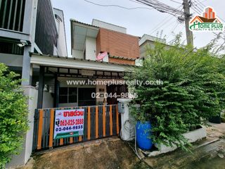 For sale 4 bedrooms townhouse in Don Mueang, Bangkok