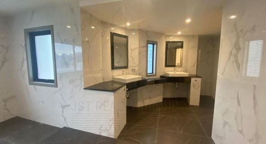 For sale 4 bedrooms condo in Hua Hin, Prachuap Khiri Khan