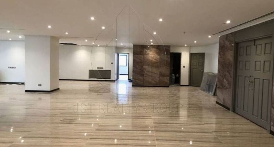 For sale 4 bedrooms condo in Hua Hin, Prachuap Khiri Khan
