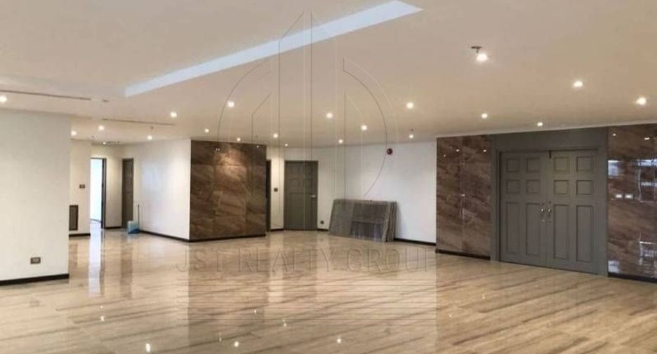 For sale 4 bedrooms condo in Hua Hin, Prachuap Khiri Khan
