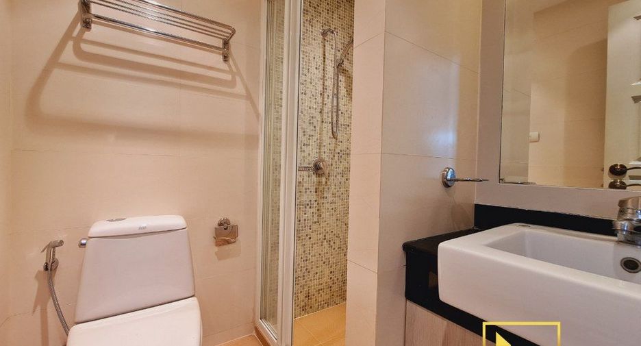 For rent 2 bedrooms apartment in Watthana, Bangkok