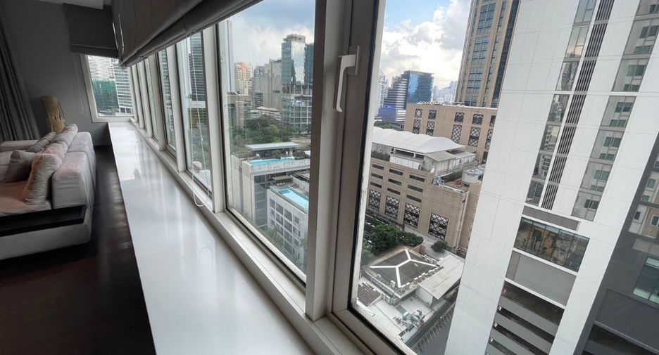 For rent and for sale 3 bedrooms condo in Khlong Toei, Bangkok