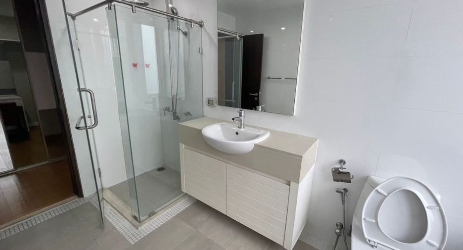 For rent and for sale 3 bedrooms condo in Khlong Toei, Bangkok