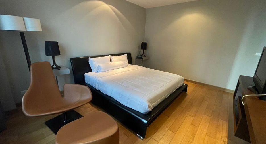 For rent and for sale 3 bedrooms condo in Khlong Toei, Bangkok