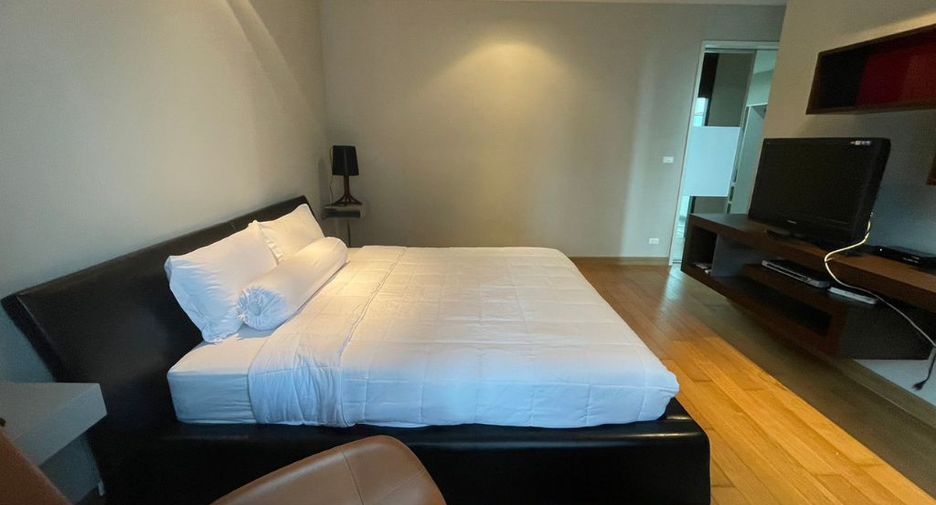 For rent and for sale 3 bedrooms condo in Khlong Toei, Bangkok