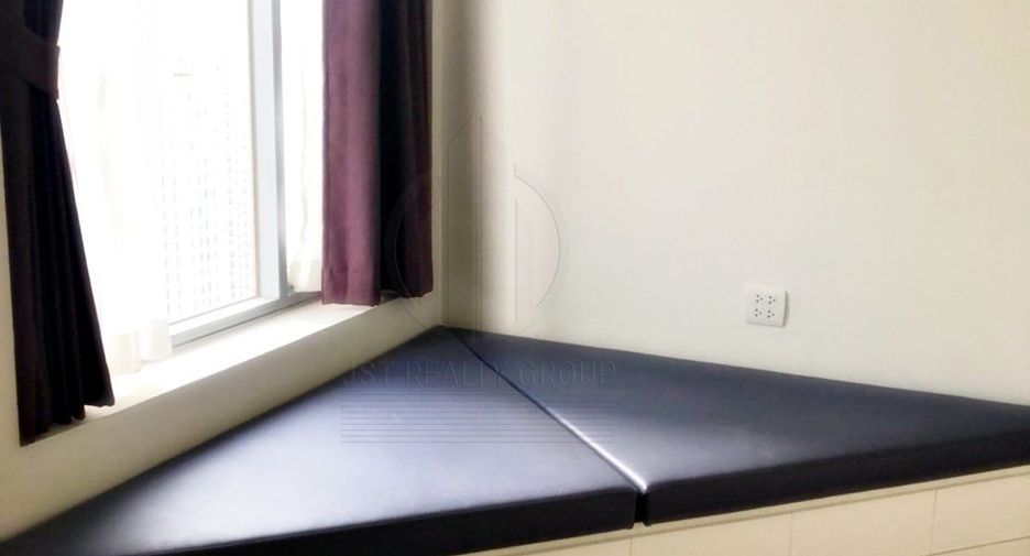 For rent 3 bedrooms condo in Pathum Wan, Bangkok