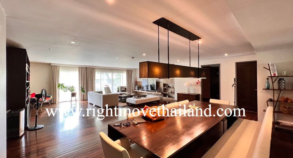 For sale 4 bedrooms condo in Khlong Toei, Bangkok