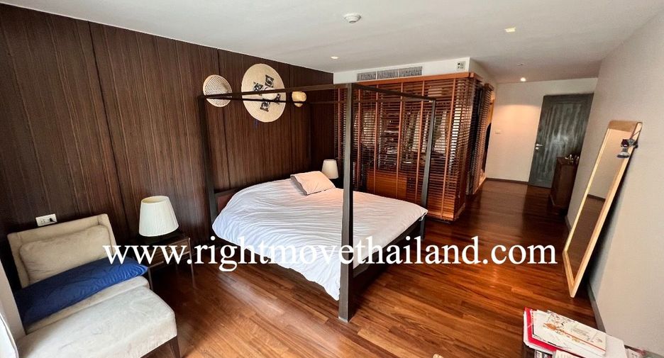 For sale 4 bedrooms condo in Khlong Toei, Bangkok