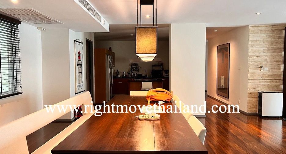 For sale 4 bedrooms condo in Khlong Toei, Bangkok