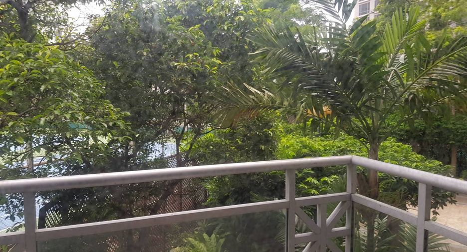 For sale 3 bedrooms condo in Pathum Wan, Bangkok