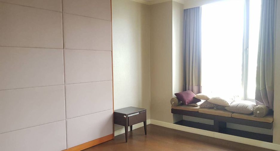 For sale 3 bedrooms condo in Pathum Wan, Bangkok