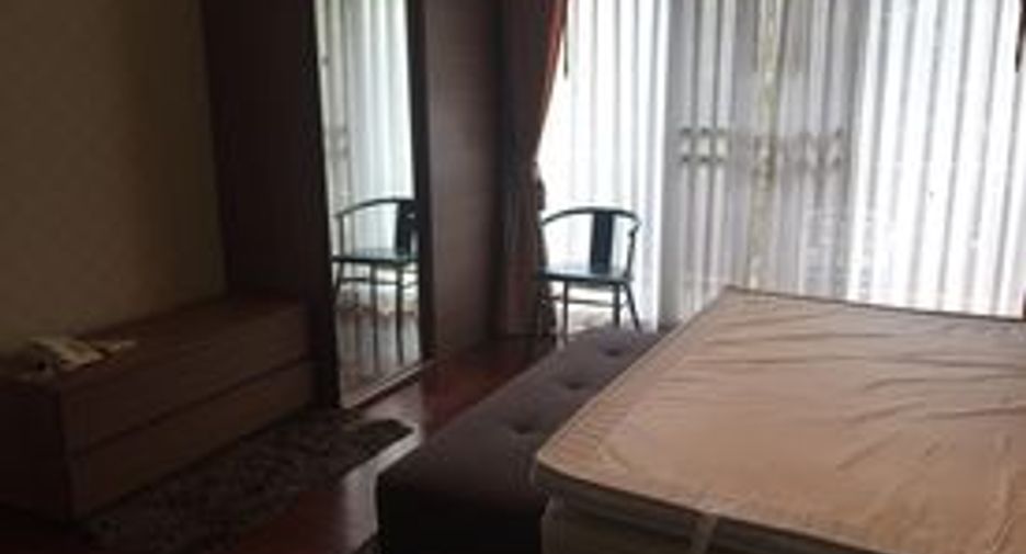Casa en alquiler de 3 habitaciones en Mueang Samut Prakan, Samut Prakan