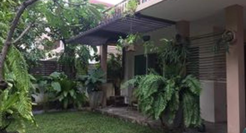 Casa en alquiler de 3 habitaciones en Mueang Samut Prakan, Samut Prakan