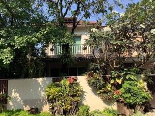 Casa en alquiler de 3 habitaciones en Mueang Samut Prakan, Samut Prakan