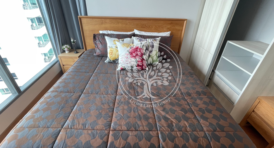For rent 2 bedrooms condo in Khlong Toei, Bangkok