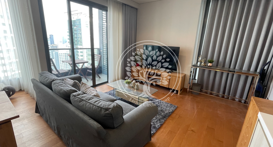 For rent 2 bedrooms condo in Khlong Toei, Bangkok