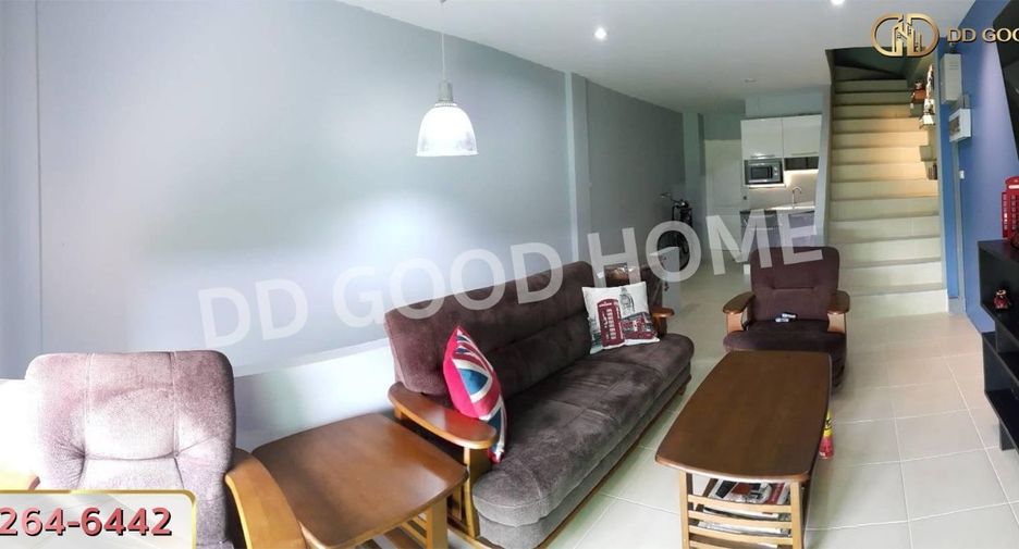 For sale 3 bedrooms retail Space in Mueang Lamphun, Lamphun