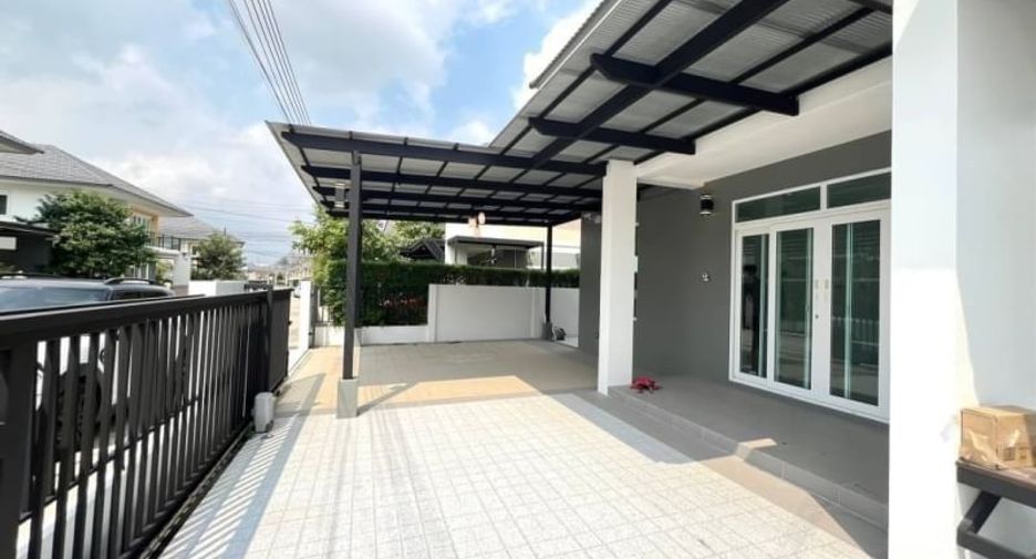 For sale 3 bedrooms house in Si Racha, Chonburi