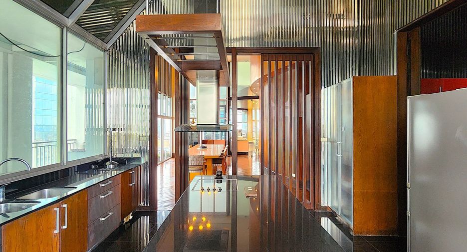 Wohnung zum Kauf mit 4 Zimmer in Sathon, Bangkok