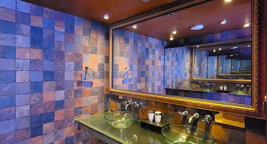 Wohnung zum Kauf mit 4 Zimmer in Sathon, Bangkok